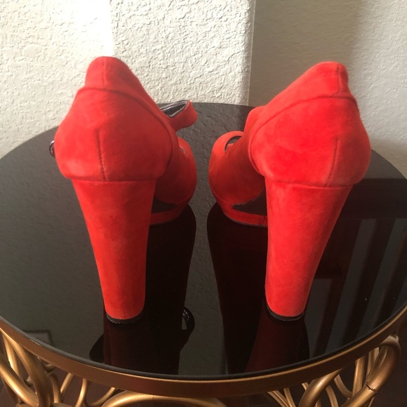 Colin Stuart red Mary Jane suede platform heels - Picture 3 of 4